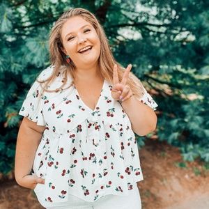 Meet your Posher, Leah